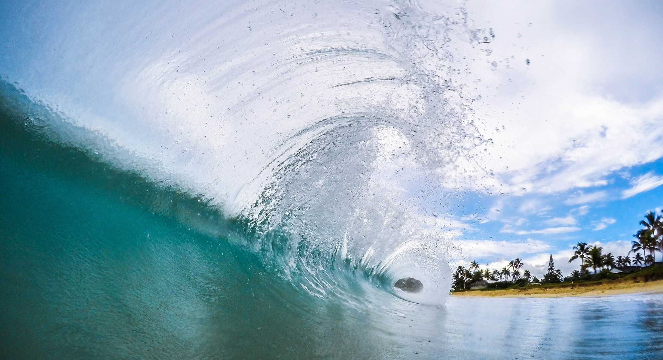 large waves softly rolling on the fresh ocean